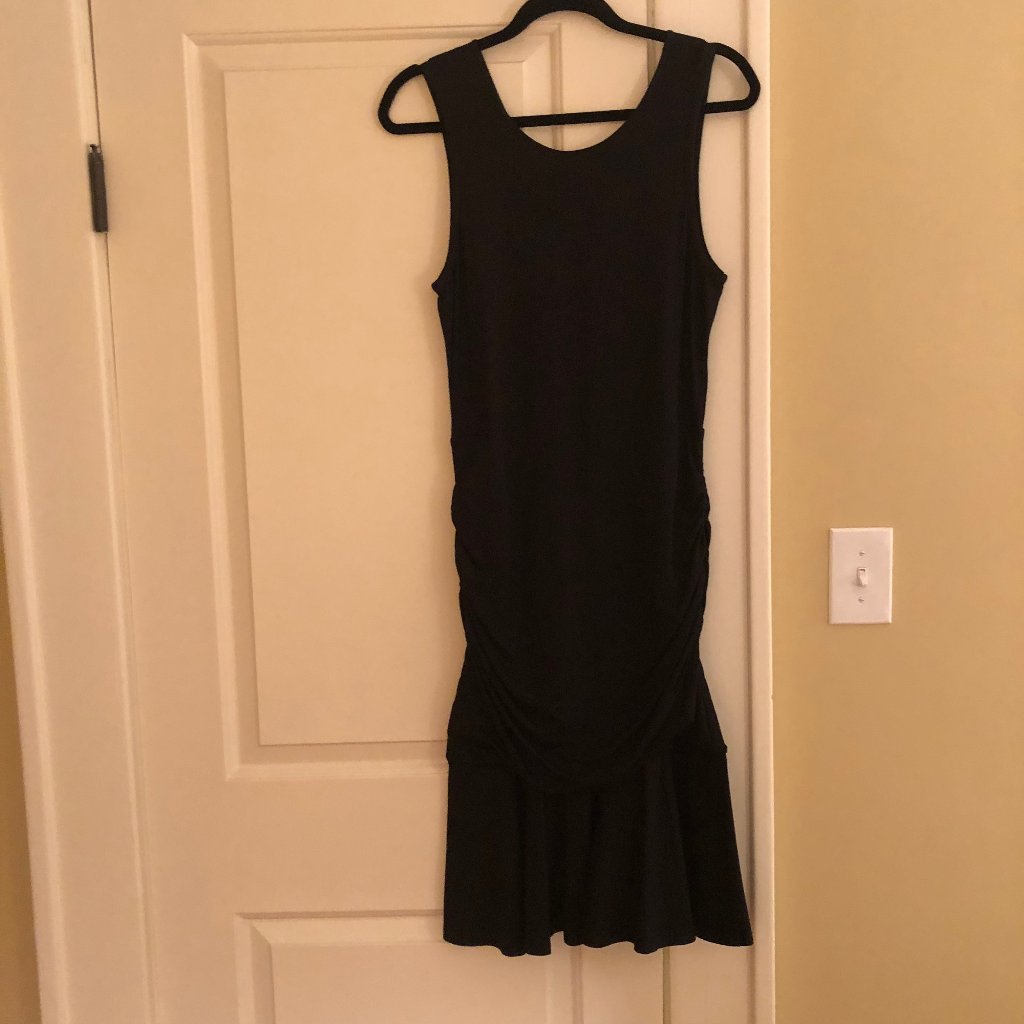 Diane Von Furstenberg. Black Ruched Dress With Ruffle At The Hem. Size Small.